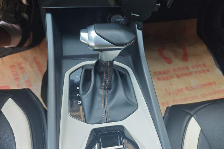 Used Dongfeng Aeolus Yixuan 2023 Mach Edition 1.5L Automatic Chasing Shadow Version Gear Lever