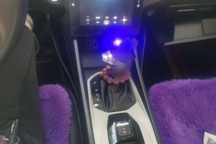 Used Dongfeng Aeolus Yixuan 2023 Mach Edition 1.5L Automatic Chasing Wind Version Gear Lever