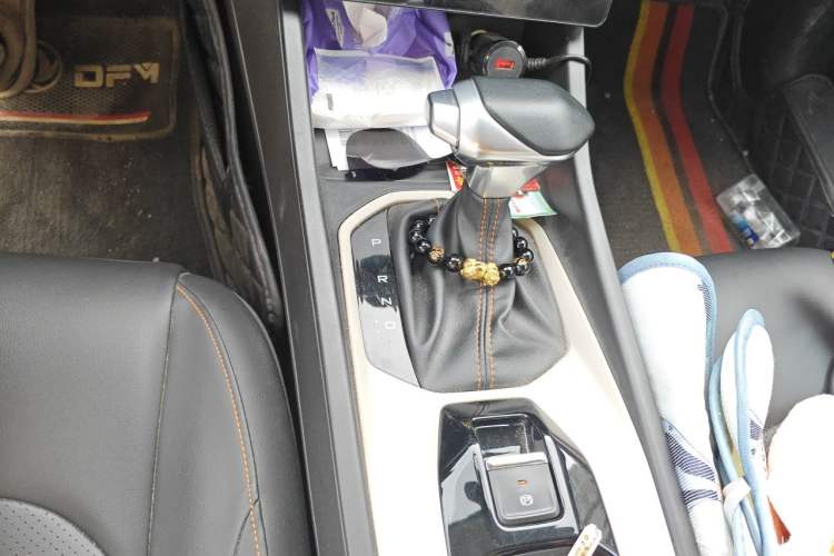 Used Dongfeng Aeolus Yixuan 2023 Mach Edition 1.5L Automatic Chasing Wind Version Gear Lever