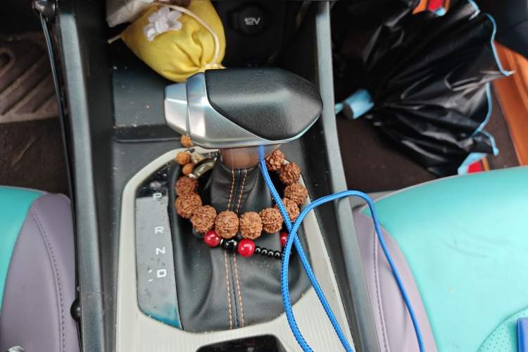 Used Dongfeng Aeolus Yixuan 2023 Mach Edition 1.5L Automatic Chasing Wind Version Gear Lever