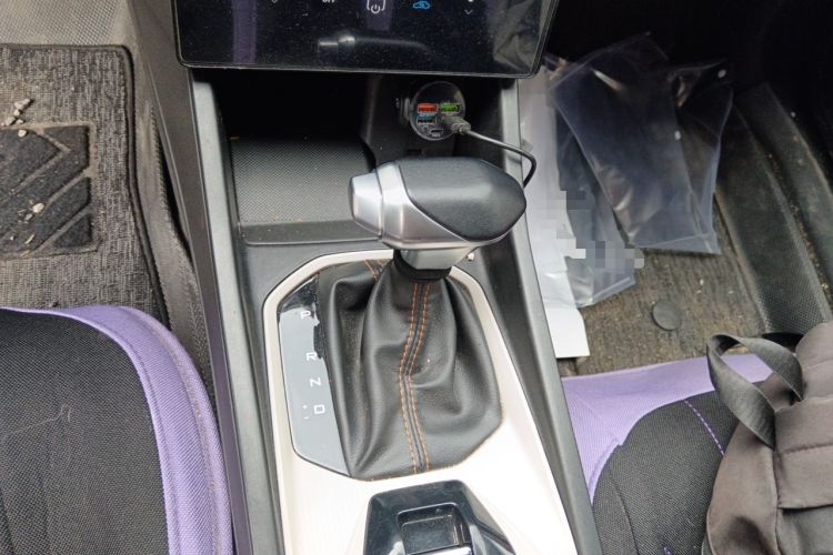 Used Dongfeng Aeolus Yixuan 2023 1.5L Automatic Glory Edition Gear Lever
