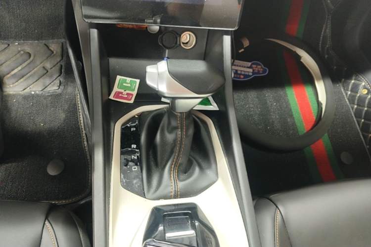 Used Dongfeng Aeolus Yixuan 2023 Mach Edition 1.5L Automatic Chasing Shadow Version Gear Lever