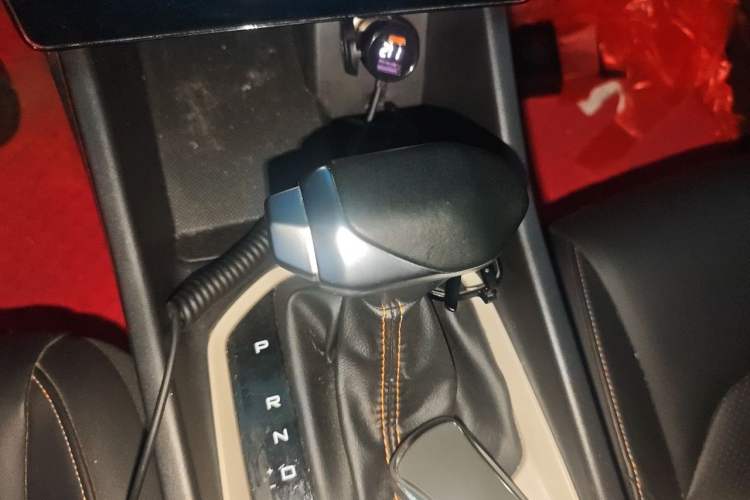 Used Dongfeng Aeolus Yixuan 2023 Mach Edition 1.5L Automatic Chasing Shadow Version Gear Lever