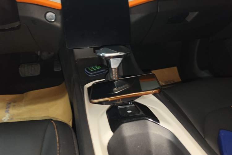 Used Dongfeng Aeolus Yixuan 2023 Mach Edition 1.5L Automatic Chasing Shadow Version Gear Lever