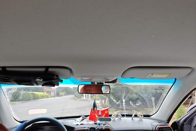 Used Dongfeng Aeolus Yixuan 2023 Mach Edition 1.5L Automatic Chasing Wind Version Headliner