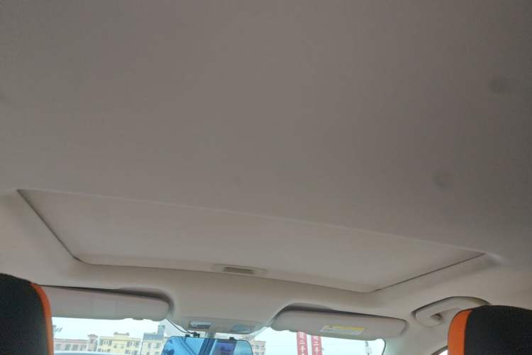 Used Dongfeng Aeolus Yixuan 2023 Mach Edition 1.5L Automatic Chasing Shadow Version Headliner