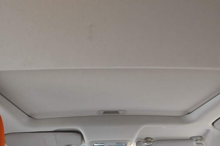 Used Dongfeng Aeolus Yixuan 2023 Mach Edition 1.5L Automatic Chasing Shadow Version Headliner