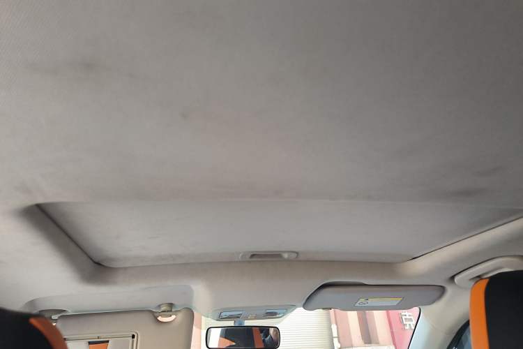 Used Dongfeng Aeolus Yixuan 2023 Mach Edition 1.5L Automatic Chasing Shadow Version Headliner