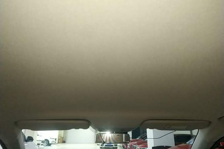 Used Dongfeng Aeolus Yixuan 2023 Mach Edition 1.5L Automatic Chasing Wind Version Headliner