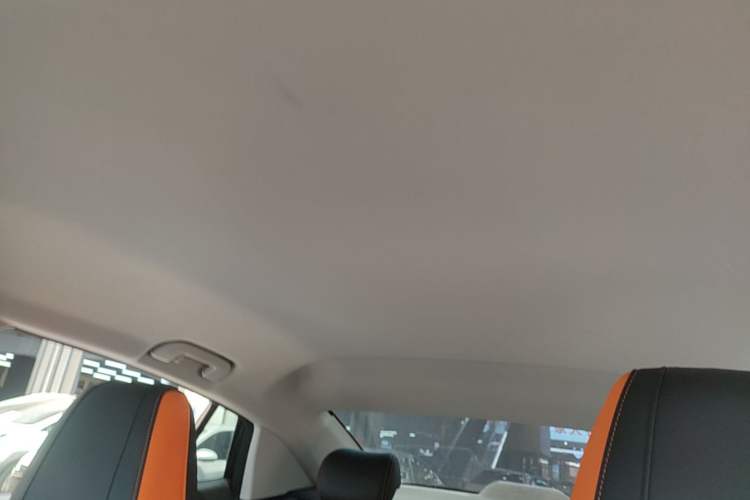 Used Dongfeng Aeolus Yixuan 2023 Mach Edition 1.5L Automatic Chasing Wind Version Headliner