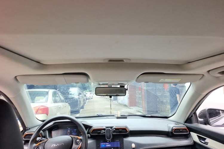 Used Dongfeng Aeolus Yixuan 2023 Mach Edition 1.5L Automatic Chasing Shadow Version Headliner