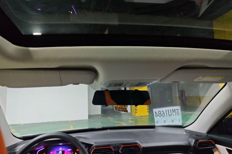 Used Dongfeng Aeolus Yixuan 2023 Mach Edition 1.5L Automatic Chasing Shadow Version Headliner