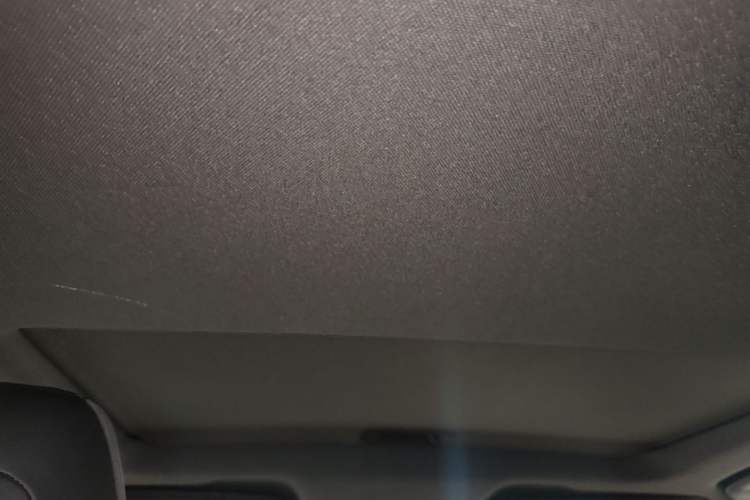 Used Dongfeng Aeolus Yixuan 2023 Mach Edition 1.5T Automatic Pursuit Rider Version Headliner
