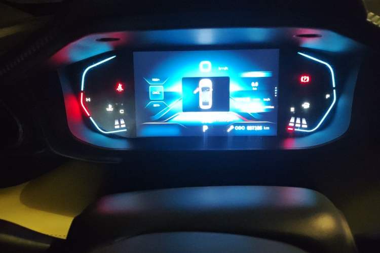 Used Dongfeng Aeolus Yixuan 2023 Mach Edition 1.5T Automatic Pursuit Rider Version Instrument Cluster