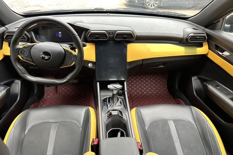 Used Dongfeng Aeolus Yixuan 2023 Mach Edition 1.5T Automatic Pursuit Rider Version Interior 1
