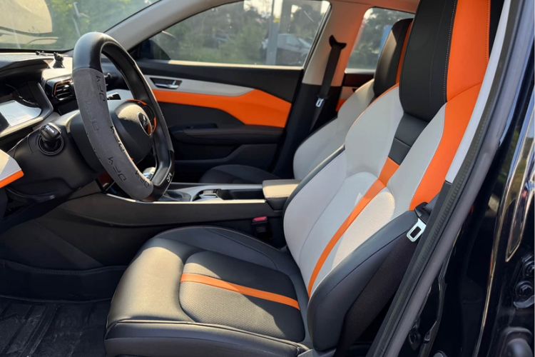 Used Dongfeng Aeolus Yixuan 2023 Mach Edition 1.5L Automatic Chasing Shadow Version Interior 2