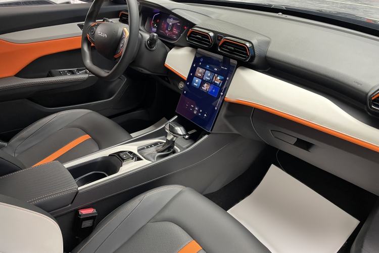 Used Dongfeng Aeolus Yixuan 2023 Mach Edition 1.5L Automatic Chasing Wind Version Interior 2