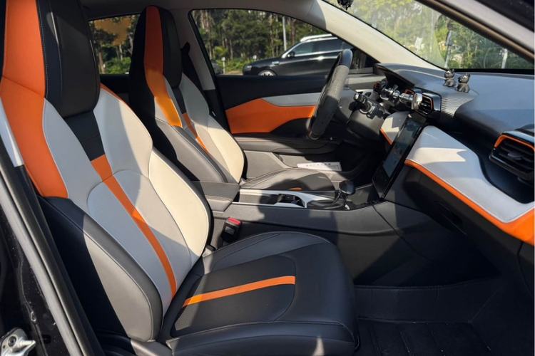 Used Dongfeng Aeolus Yixuan 2023 Mach Edition 1.5L Automatic Chasing Shadow Version Interior 3
