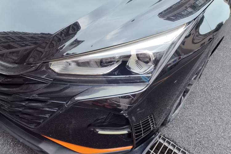 Used Dongfeng Aeolus Yixuan 2023 Mach Edition 1.5L Automatic Chasing Wind Version Left Front Headlight