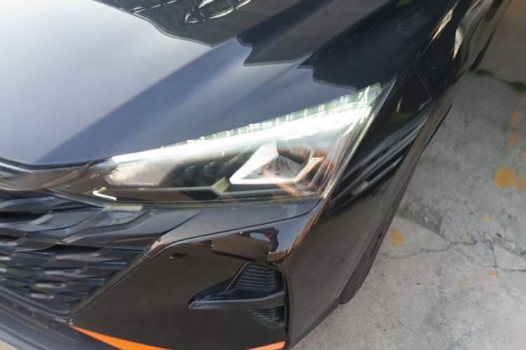Used Dongfeng Aeolus Yixuan 2023 Mach Edition 1.5L Automatic Chasing Shadow Version Left Front Headlight