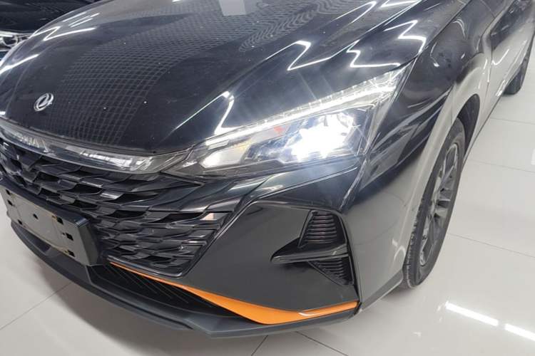 Used Dongfeng Aeolus Yixuan 2023 Mach Edition 1.5L Automatic Chasing Shadow Version Left Front Headlight