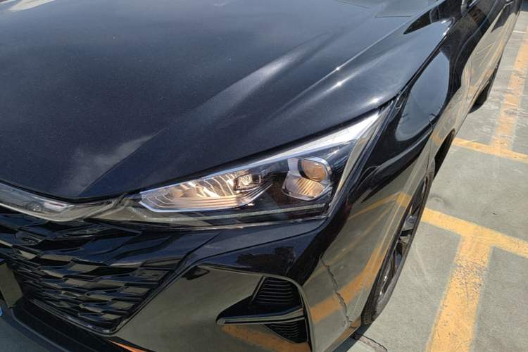 Used Dongfeng Aeolus Yixuan 2023 Mach Edition 1.5L Automatic Chasing Wind Version Left Front Headlight