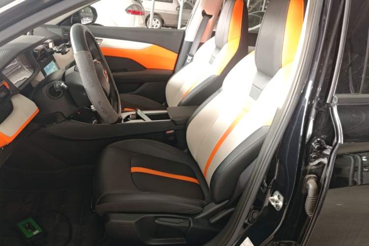 Used Dongfeng Aeolus Yixuan 2023 Mach Edition 1.5L Automatic Chasing Shadow Version Left Front Seat