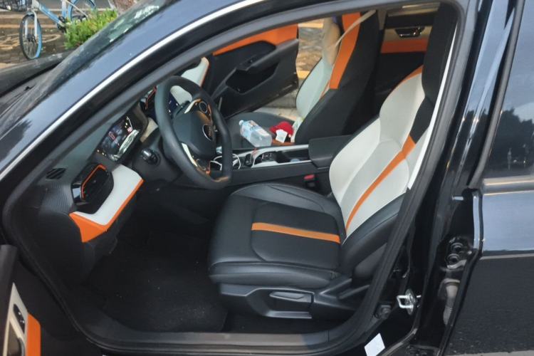 Used Dongfeng Aeolus Yixuan 2023 Mach Edition 1.5L Automatic Chasing Shadow Version Left Front Seat
