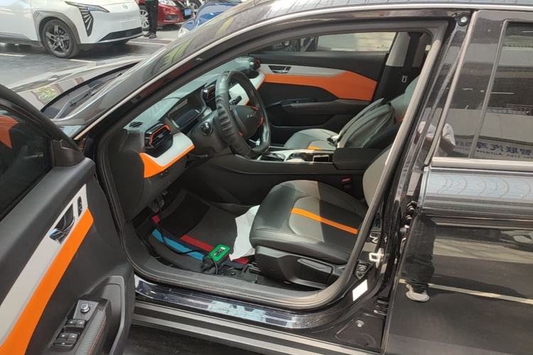 Used Dongfeng Aeolus Yixuan 2023 Mach Edition 1.5L Automatic Chasing Wind Version Left Front Seat