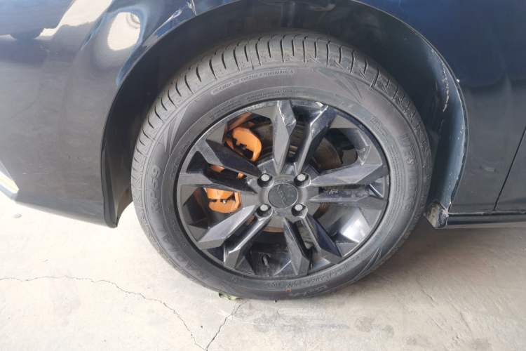 Used Dongfeng Aeolus Yixuan 2023 Mach Edition 1.5L Automatic Chasing Wind Version Left Front Wheel Hub