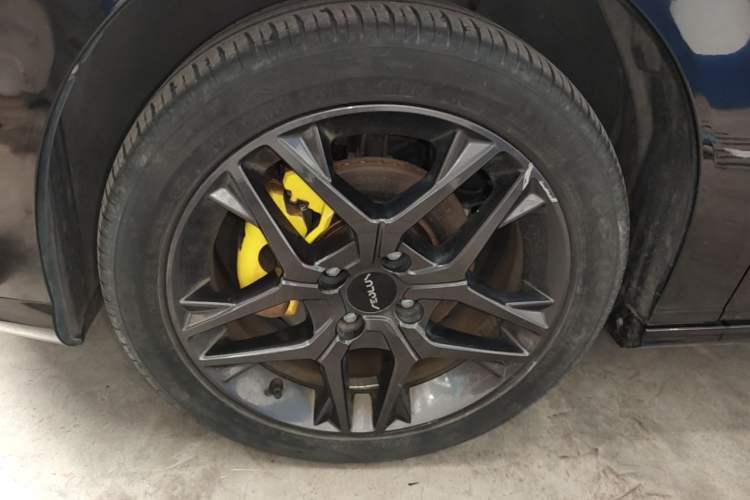Used Dongfeng Aeolus Yixuan 2023 Mach Edition 1.5T Automatic Pursuit Rider Version Left Front Wheel Hub