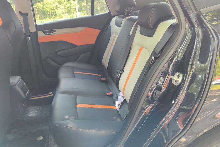 Used Dongfeng Aeolus Yixuan 2023 Mach Edition 1.5L Automatic Chasing Wind Version Left Rear Seat