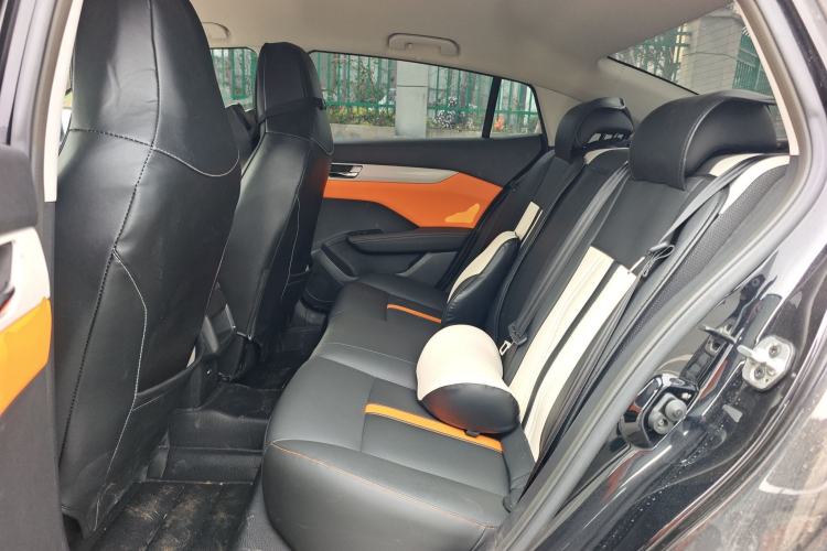 Used Dongfeng Aeolus Yixuan 2023 Mach Edition 1.5L Automatic Chasing Wind Version Left Rear Seat