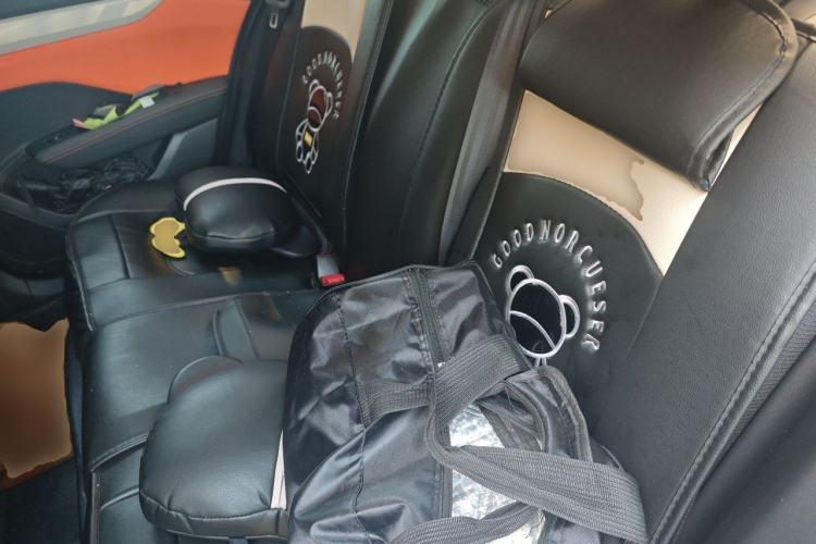 Used Dongfeng Aeolus Yixuan 2023 Mach Edition 1.5L Automatic Chasing Shadow Version Left Rear Seat