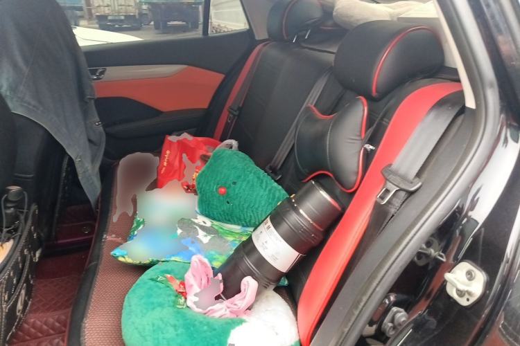 Used Dongfeng Aeolus Yixuan 2023 Mach Edition 1.5L Automatic Chasing Shadow Version Left Rear Seat