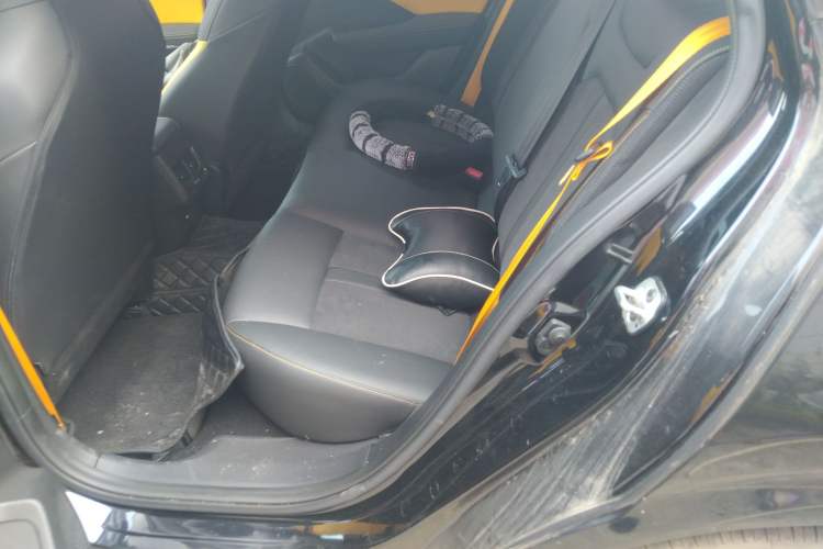 Used Dongfeng Aeolus Yixuan 2023 Mach Edition 1.5T Automatic Pursuit Rider Version Left Rear Seat