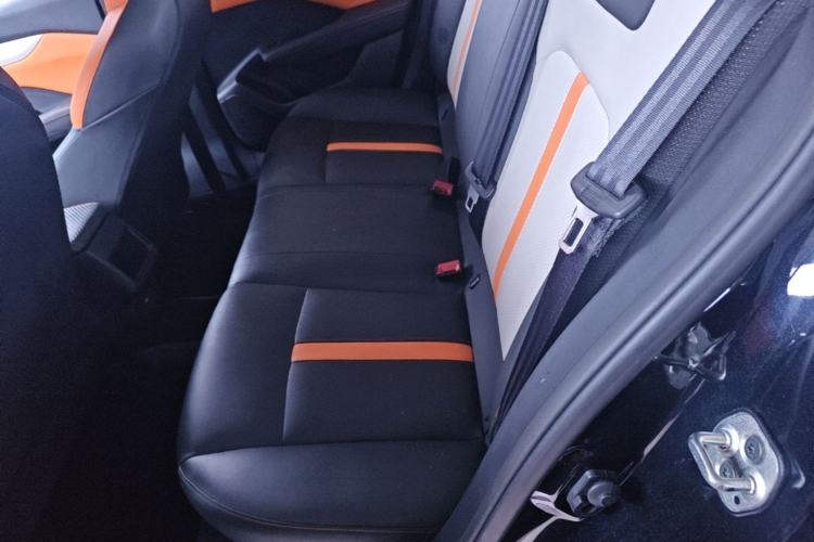 Used Dongfeng Aeolus Yixuan 2023 Mach Edition 1.5L Automatic Chasing Wind Version Left Rear Seat