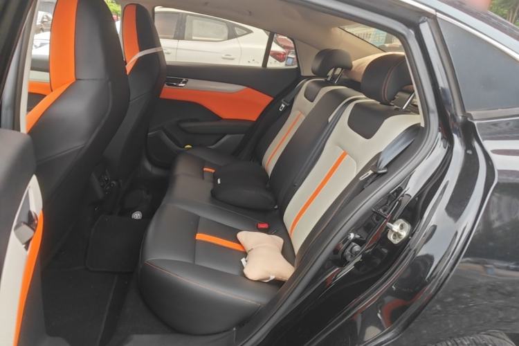 Used Dongfeng Aeolus Yixuan 2023 Mach Edition 1.5L Automatic Chasing Shadow Version Left Rear Seat