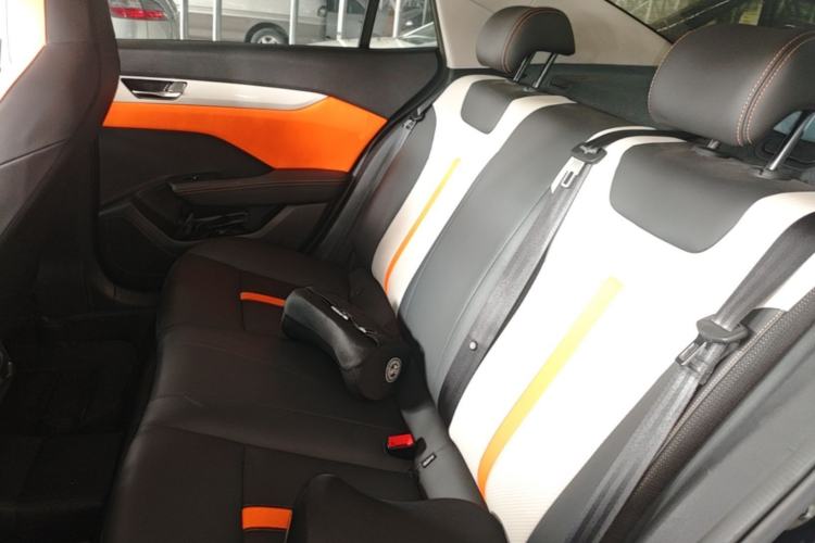 Used Dongfeng Aeolus Yixuan 2023 Mach Edition 1.5L Automatic Chasing Shadow Version Left Rear Seat