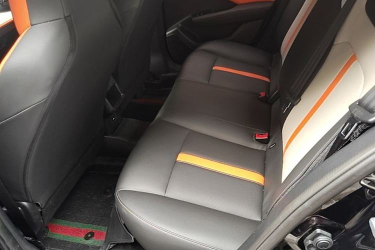 Used Dongfeng Aeolus Yixuan 2023 Mach Edition 1.5L Automatic Chasing Wind Version Left Rear Seat