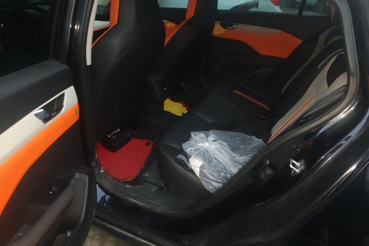 Used Dongfeng Aeolus Yixuan 2023 Mach Edition 1.5L Automatic Chasing Shadow Version Left Rear Seat