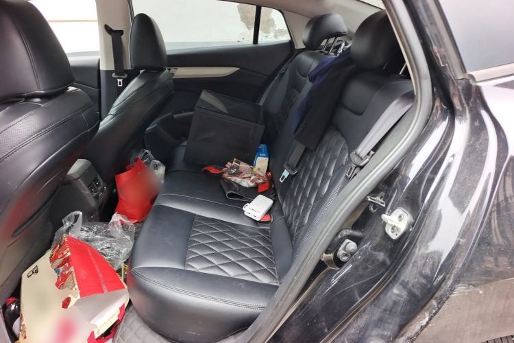 Used Dongfeng Aeolus Yixuan 2023 Mach Edition 1.5L Automatic Chasing Shadow Version Left Rear Seat