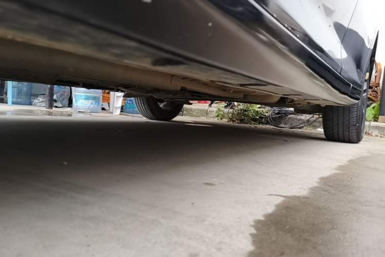 Used Dongfeng Aeolus Yixuan 2023 Mach Edition 1.5L Automatic Chasing Shadow Version Left Side Sill