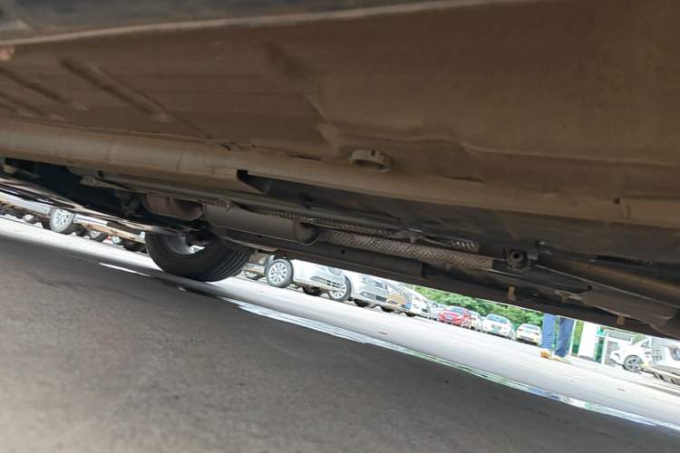 Used Dongfeng Aeolus Yixuan 2023 Mach Edition 1.5L Automatic Chasing Shadow Version Left Side Sill