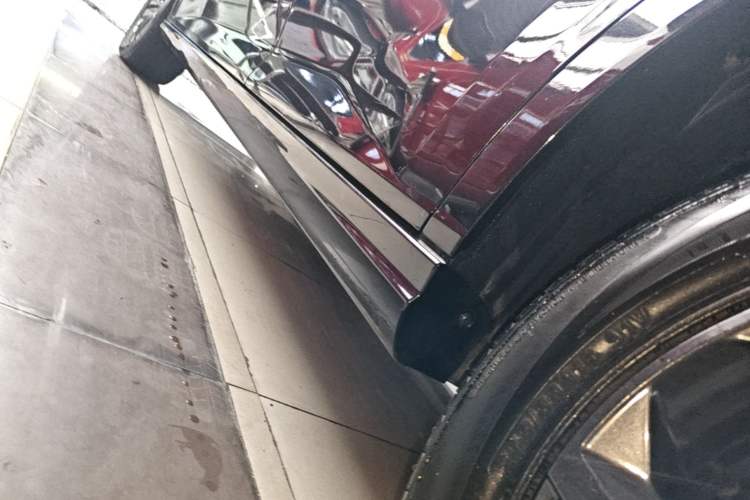 Used Dongfeng Aeolus Yixuan 2023 Mach Edition 1.5L Automatic Chasing Wind Version Left Side Sill