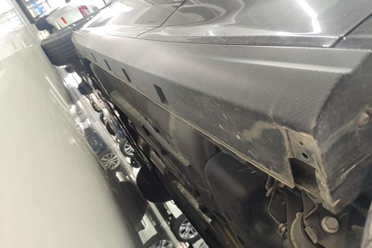 Used Dongfeng Aeolus Yixuan 2023 Mach Edition 1.5L Automatic Chasing Shadow Version Left Side Sill