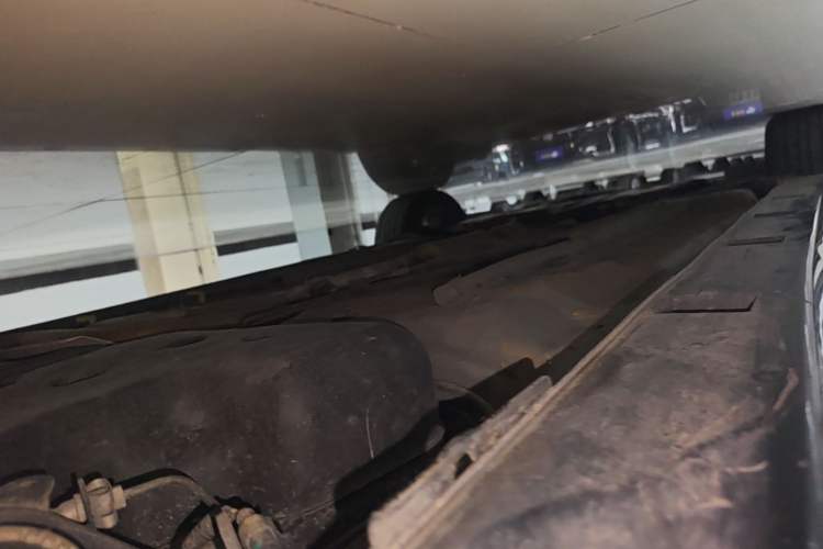 Used Dongfeng Aeolus Yixuan 2023 Mach Edition 1.5L Automatic Chasing Shadow Version Left Side Sill