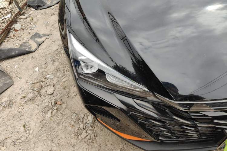 Used Dongfeng Aeolus Yixuan 2023 Mach Edition 1.5L Automatic Chasing Wind Version Right Front Headlight
