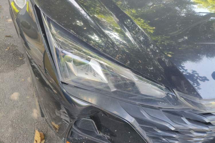 Used Dongfeng Aeolus Yixuan 2023 Mach Edition 1.5L Automatic Chasing Shadow Version Right Front Headlight
