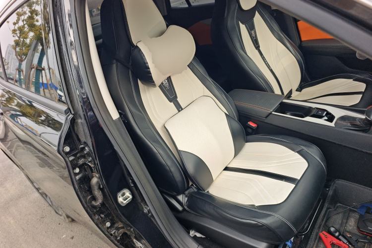 Used Dongfeng Aeolus Yixuan 2023 Mach Edition 1.5L Automatic Chasing Wind Version Right Front Seat
